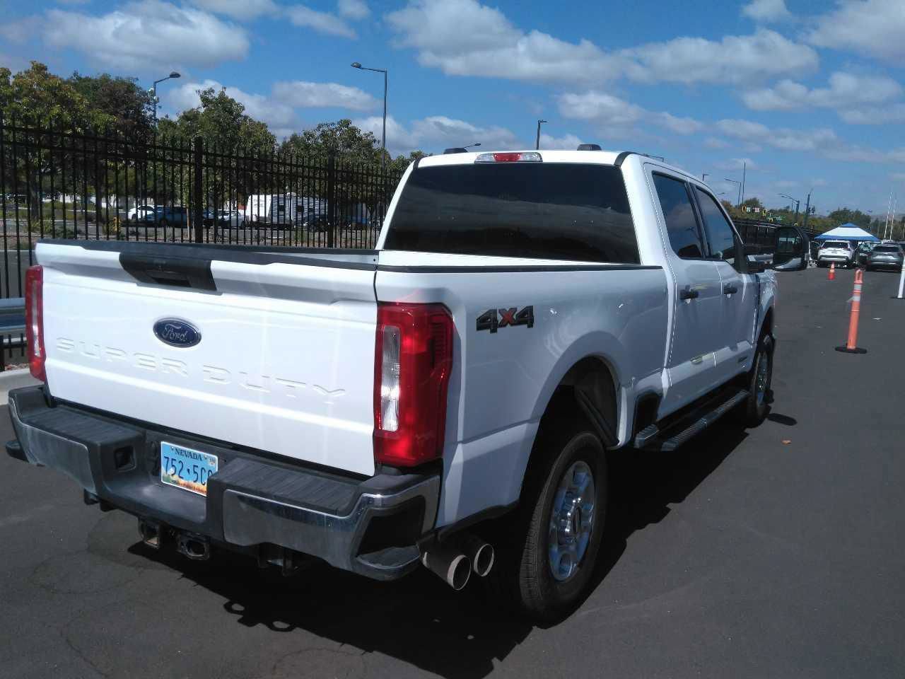 Used 2025 Ford F250 XLT AWD/4WD image 2