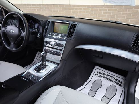 Used 2012 INFINITI G37 Convertible w/ Premium Pkg RWD image 28