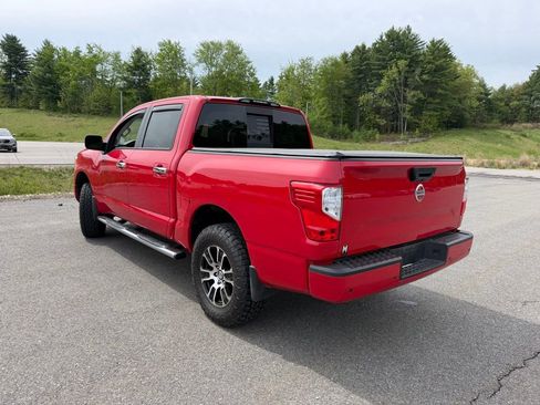 Used 2021 Nissan Titan SV w/ SV Convenience Package AWD/4WD image 2