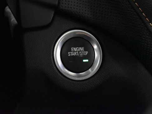 Used 2023 Chevrolet Equinox Premier image 16