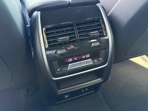 Certified 2025 BMW X5 sDrive40i w/ Climate Comfort Package RWD image 18