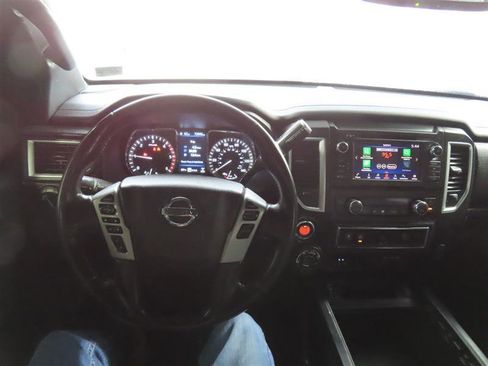 Used 2019 Nissan Titan SV w/ SV Convenience Package AWD/4WD image 21