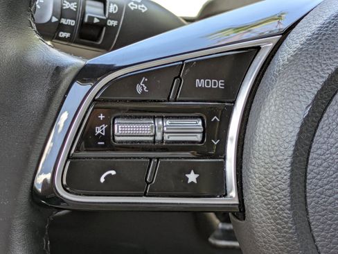 Certified 2024 Kia Seltos S FWD image 19