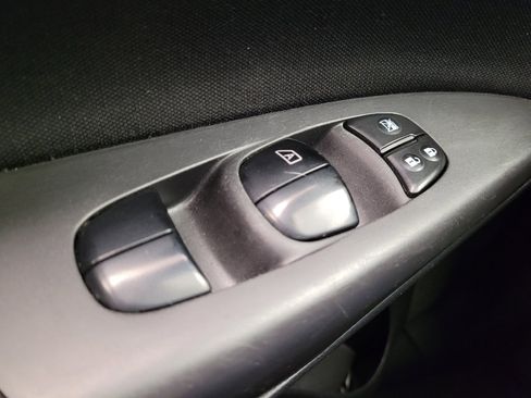 Used 2018 Nissan Sentra S w/ S Midnight Style Package FWD image 27