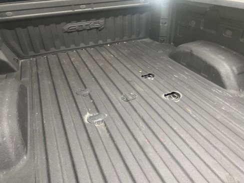 Used 2022 GMC Sierra 2500 AT4 w/ AT4 Preferred Package AWD/4WD image 11
