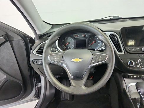 Used 2024 Chevrolet Malibu LT image 13