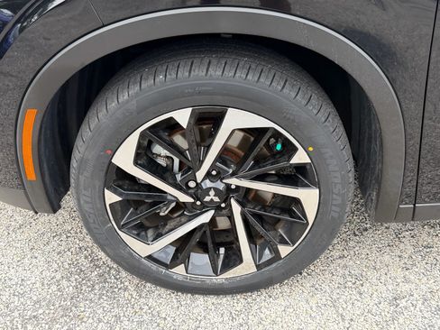 Used 2022 Mitsubishi Outlander SE AWD/4WD image 19