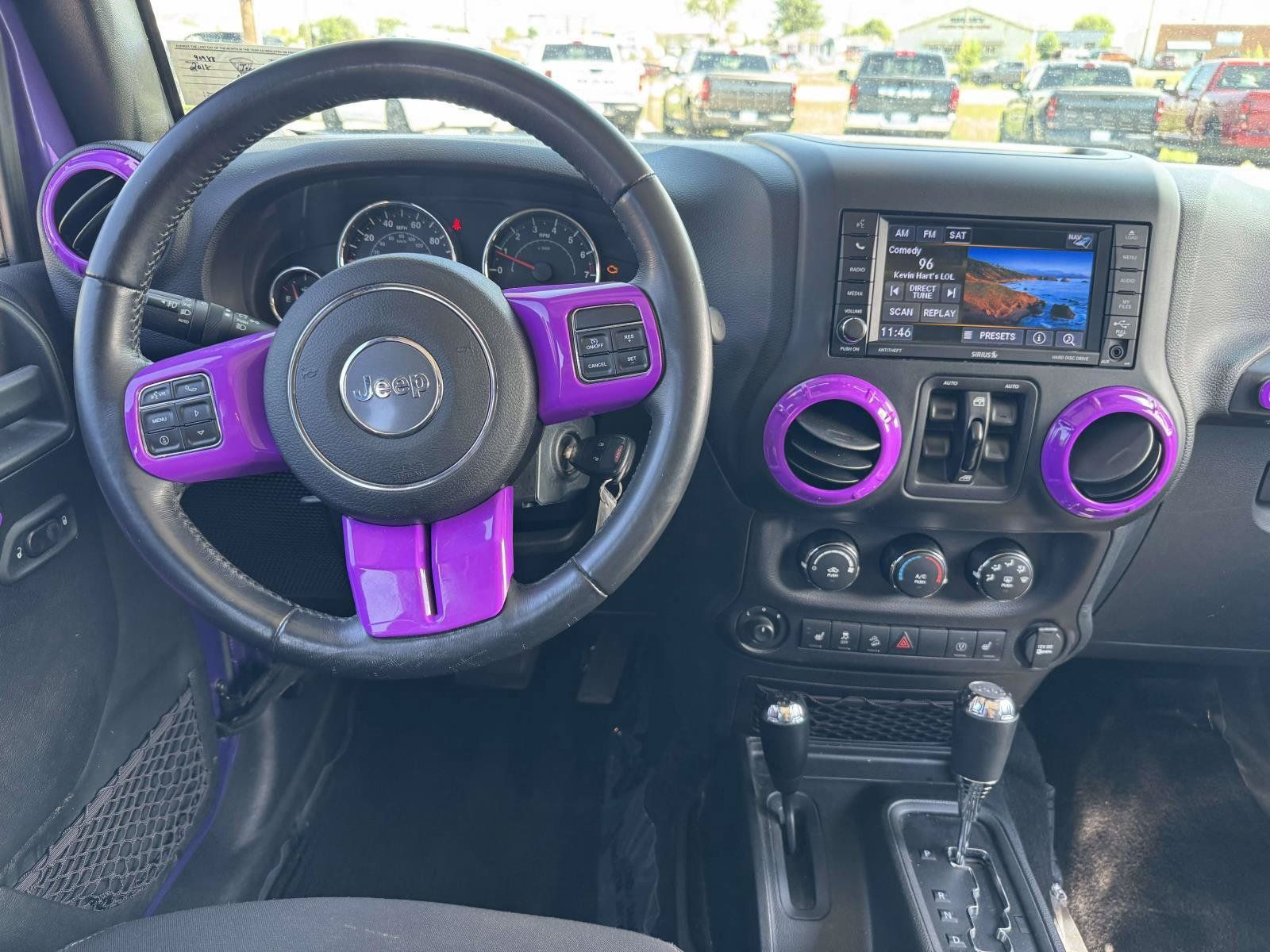 Used 2018 Jeep Wrangler Unlimited Rubicon w/ Connectivity Group AWD/4WD image 2