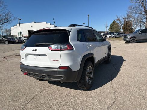 Used 2019 Jeep Cherokee Trailhawk w/ Cold Weather Group AWD/4WD image 8