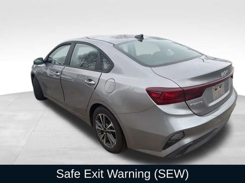 Used 2023 Kia Forte LXS w/ LXS Technology Package image 7