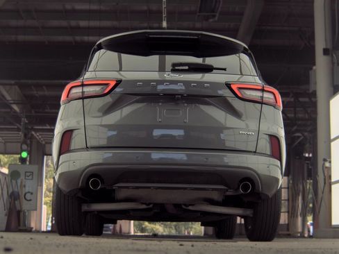 Used 2024 Ford Escape ST-Line w/ Tech Pack #1 AWD/4WD image 7
