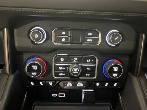 Used 2022 Chevrolet Tahoe High Country image 27