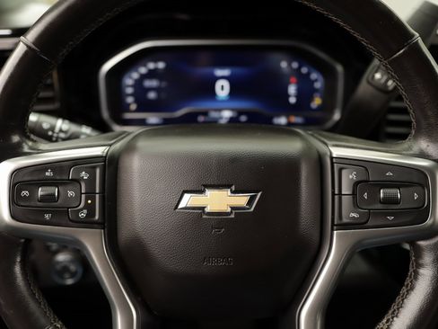 Used 2022 Chevrolet Silverado 1500 LT image 11