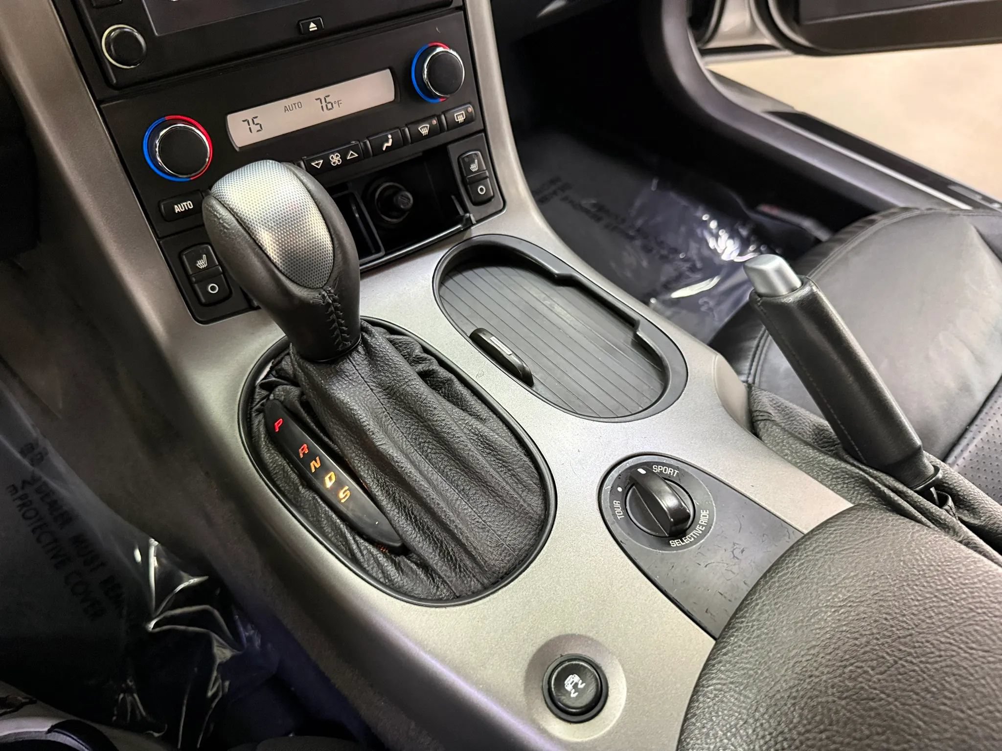 Used 2007 Chevrolet Corvette Coupe w/ Preferred Equipment Group RWD image 18