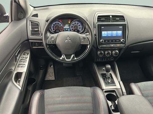 Used 2025 Mitsubishi Outlander Sport SE AWD/4WD image 10