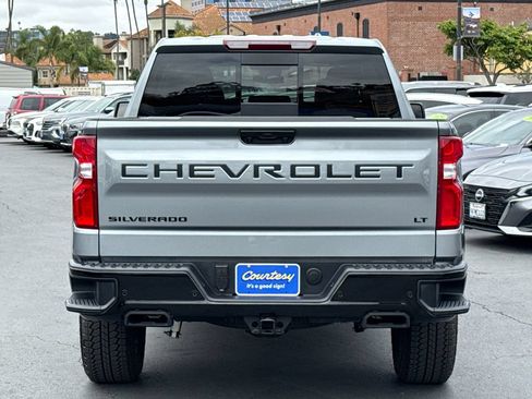Used 2026 Chevrolet Silverado 1500 LT Trail Boss w/ LT Trail Boss Premium Package AWD/4WD image 8
