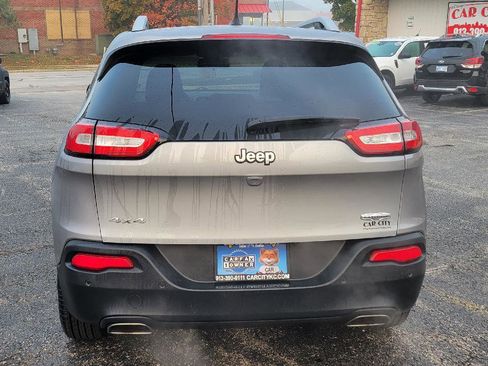 Used 2015 Jeep Cherokee Latitude image 26