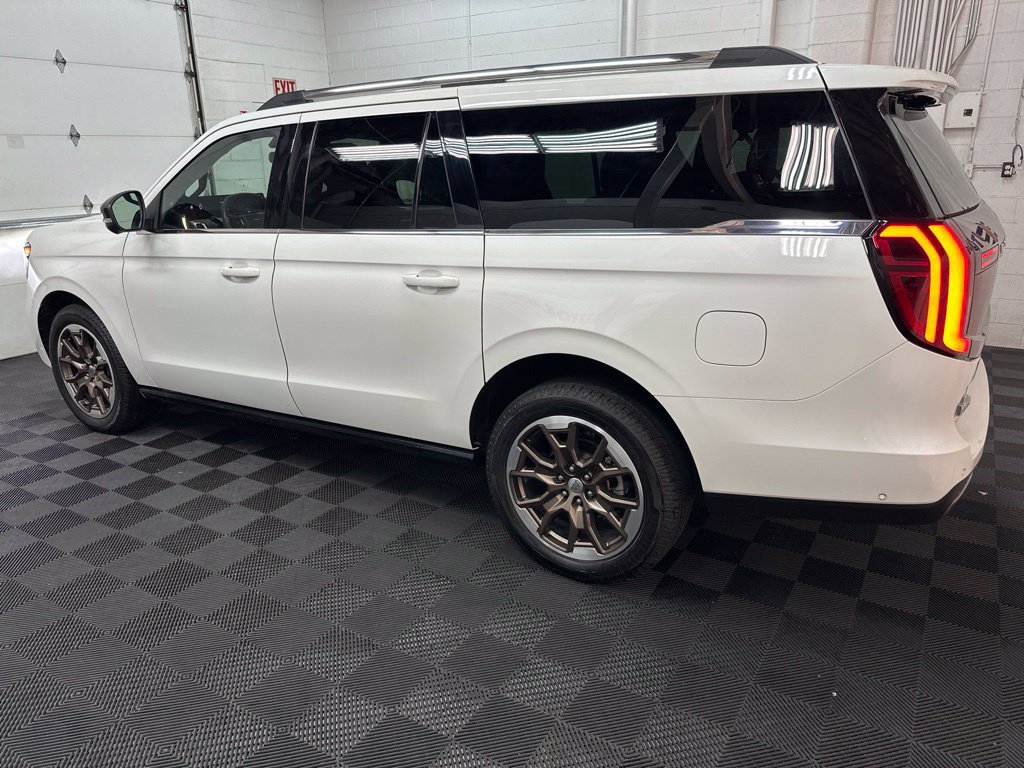 Used 2025 Ford Expedition Max King Ranch AWD/4WD image 6