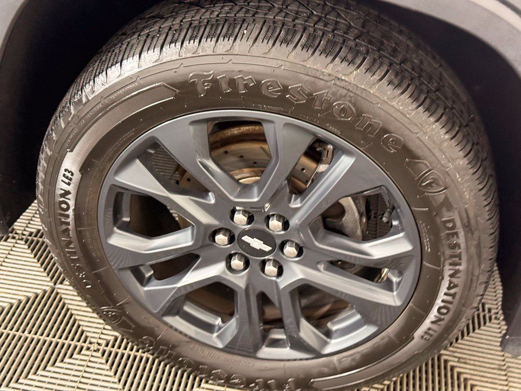 Used 2019 Chevrolet Traverse RS w/ LPO, Floor Liner Package FWD image 13