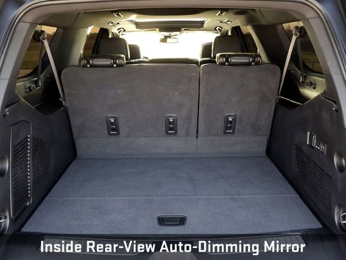 Used 2024 GMC Yukon XL AT4 image 17