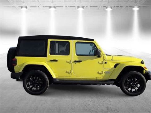 Used 2023 Jeep Wrangler Sahara w/ Cold Weather Group image 9