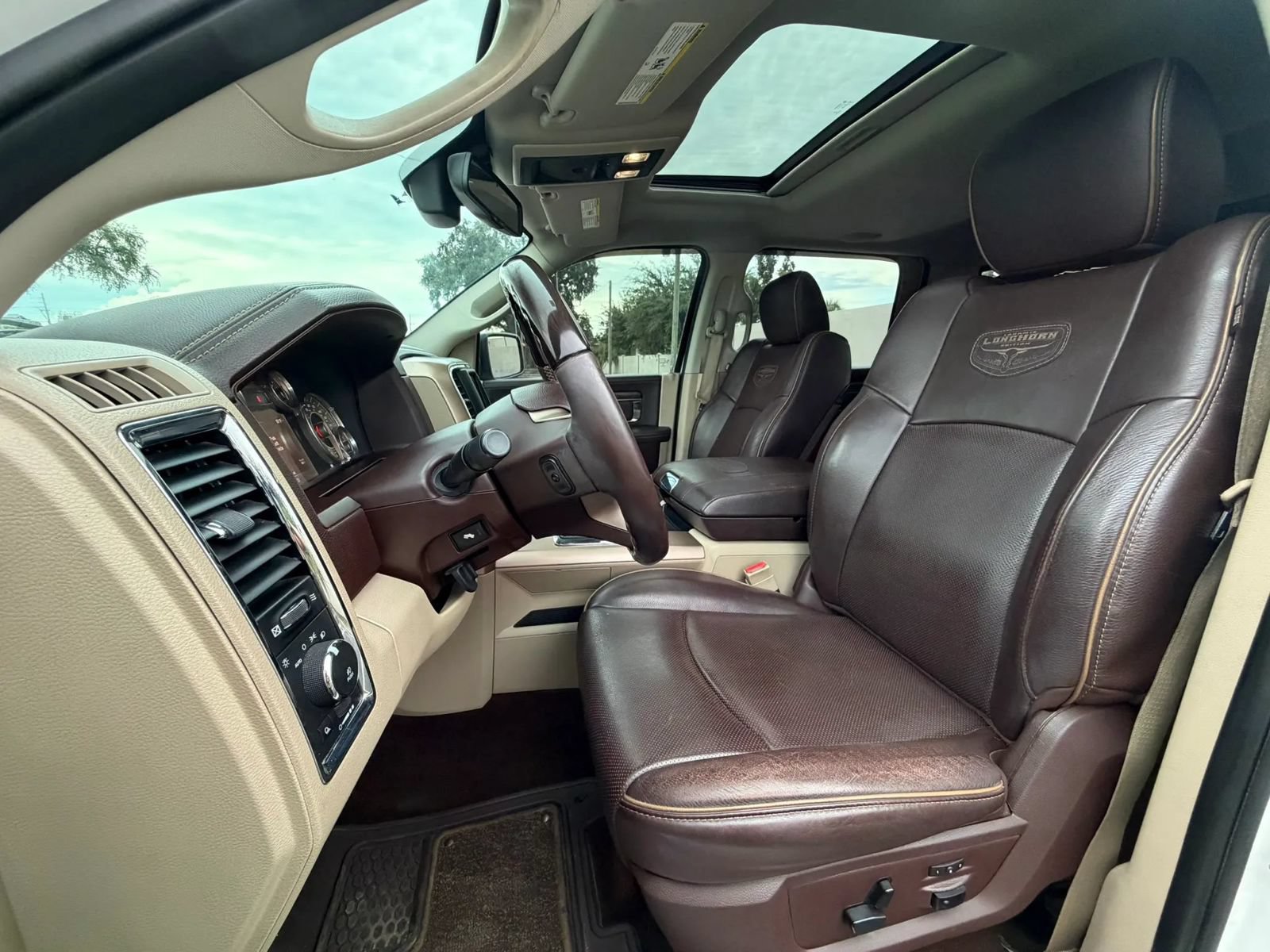 Used 2015 RAM 1500 Laramie Longhorn w/ Convenience Group AWD/4WD image 20