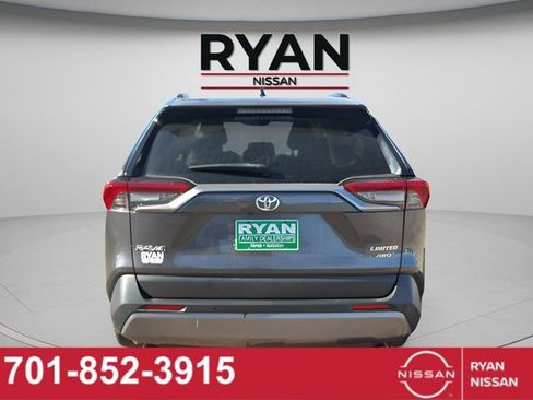 Used 2020 Toyota RAV4 Limited AWD/4WD image 4