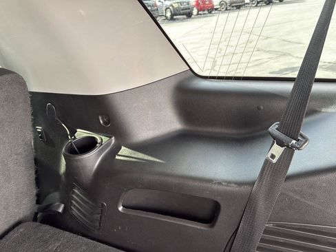 Used 2018 Chevrolet Tahoe LT image 12