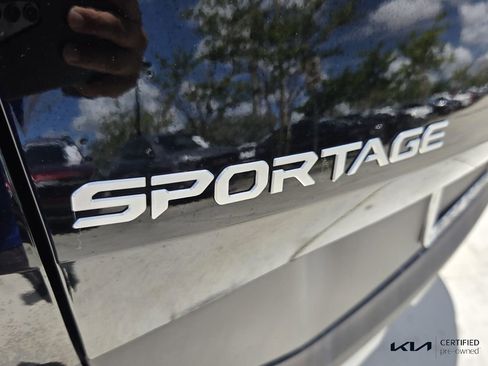 Certified 2025 Kia Sportage EX FWD image 15