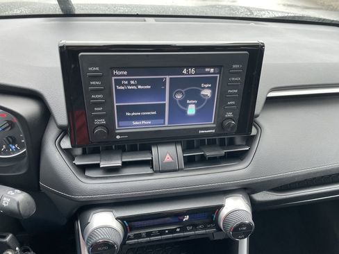 Certified 2022 Toyota RAV4 LE AWD/4WD image 18