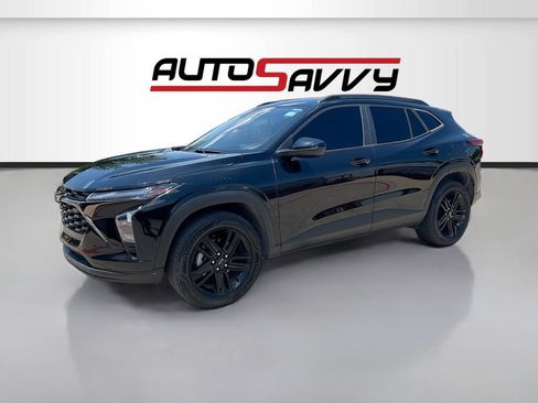 Used 2025 Chevrolet Trax ACTIV w/ Driver Confidence Package FWD image 3