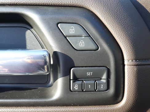 Used 2022 GMC Sierra 1500 Denali w/ Denali Premium Package image 20