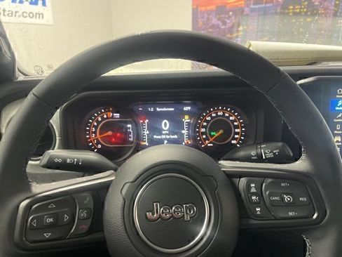 New 2026 Jeep Gladiator Sport AWD/4WD image 11