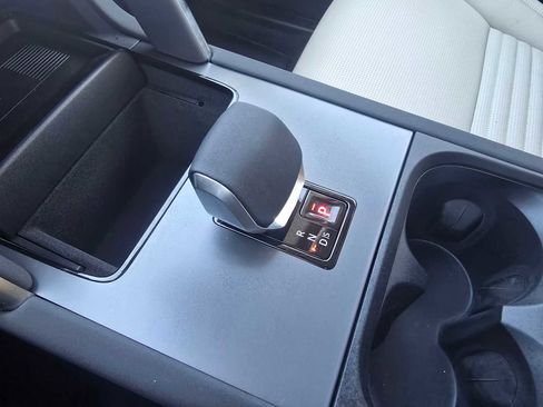 New 2025 Land Rover Discovery Sport S image 30