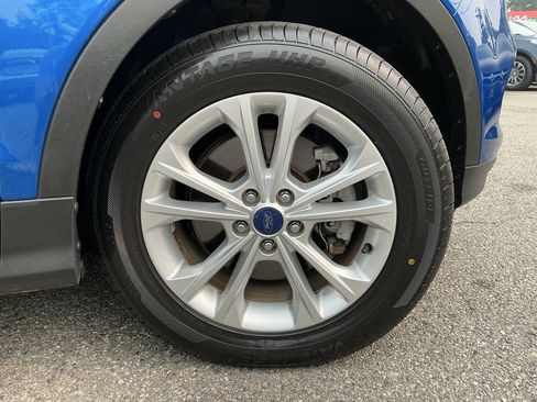 Used 2018 Ford Escape SE w/ SE Sync 3 Package AWD/4WD image 12