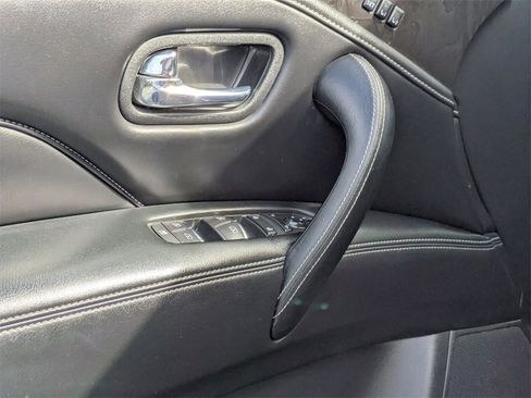 Used 2024 INFINITI QX80 Luxe image 16