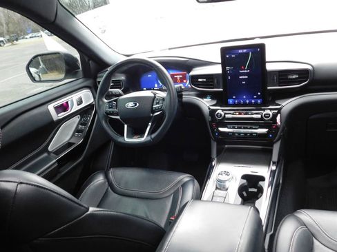 Used 2021 Ford Explorer ST w/ Equipment Group 401A image 4