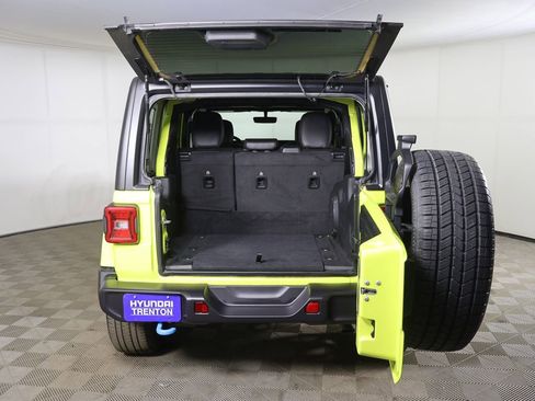 Used 2023 Jeep Wrangler Unlimited Sahara w/ Cold Weather Group AWD/4WD image 13