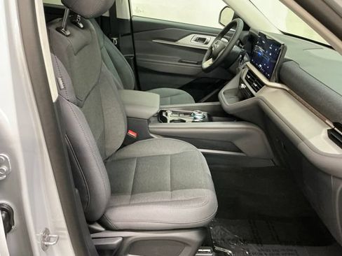 New 2026 Ford Explorer Active AWD/4WD image 21