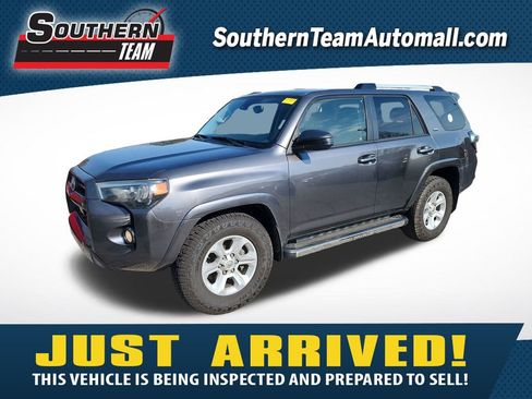 Used 2020 Toyota 4Runner SR5 image 1