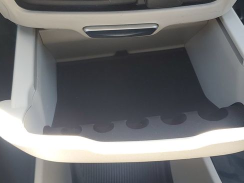 Used 2022 Chrysler Pacifica Touring-L FWD image 34