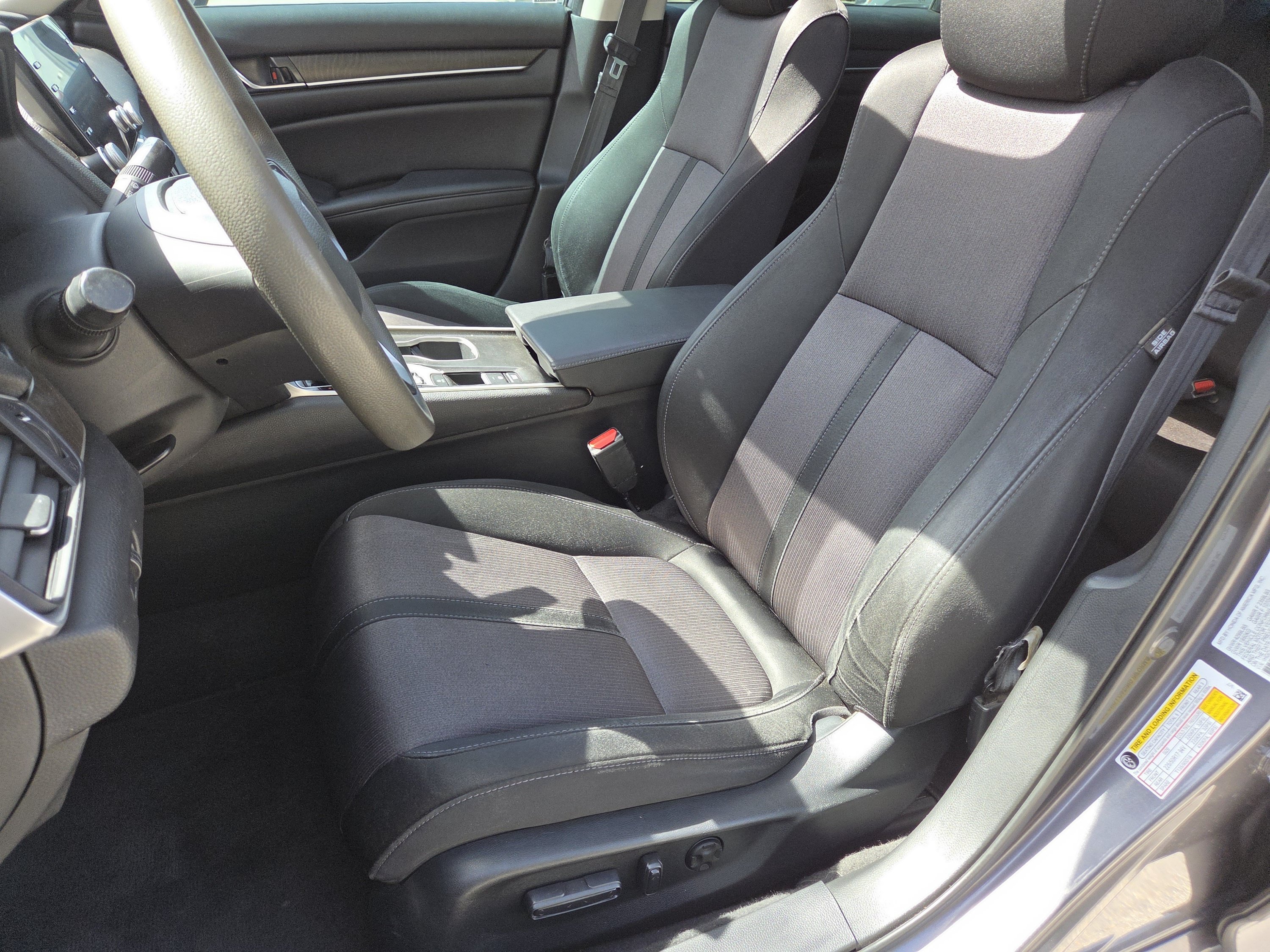 Used 2020 Honda Accord EX image 6