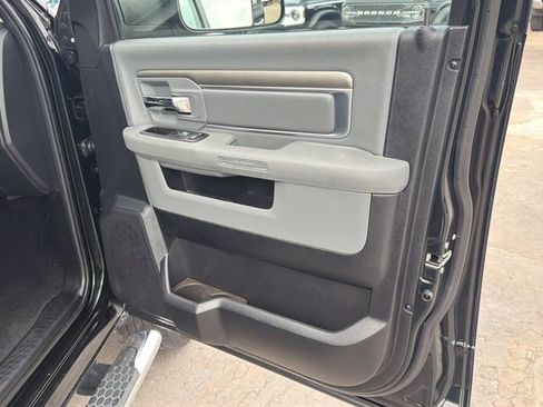 Used 2016 RAM 2500 SLT image 10