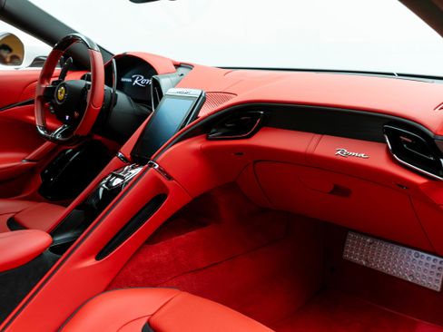 Certified 2022 Ferrari Roma image 41