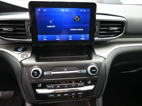 Used 2020 Ford Explorer XLT w/ Equipment Group 202A RWD image 3