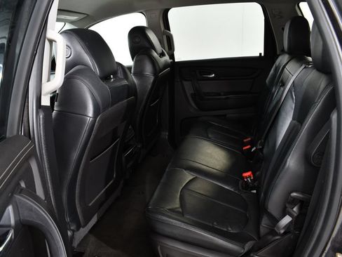Used 2017 Chevrolet Traverse LT w/ Style and Technology Package FWD image 16