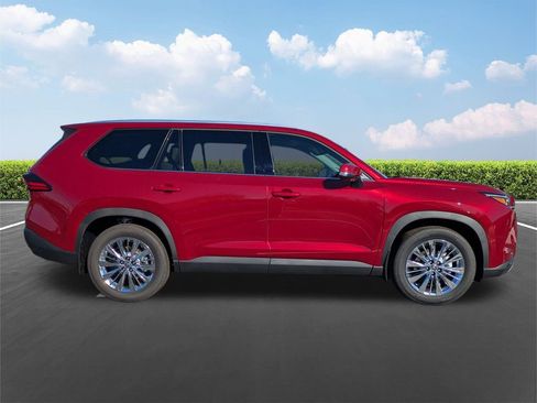 New 2026 Toyota Grand Highlander Platinum image 3