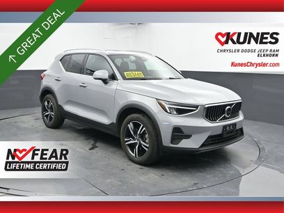 Used 2025 Volvo XC40 B5 Core