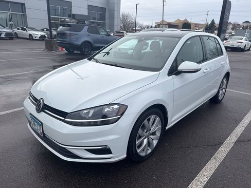 Used 2019 Volkswagen Golf SE w/ Driver Assistance Package image 16