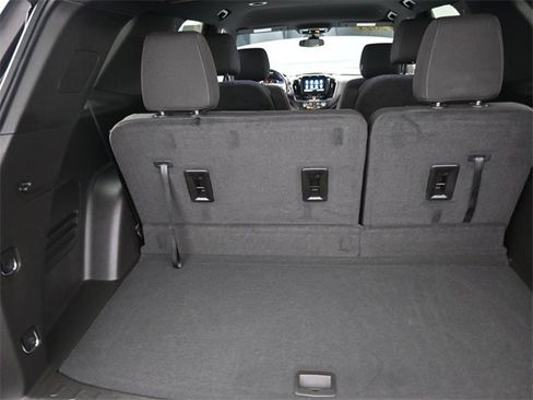 Used 2023 Chevrolet Traverse LT w/ Midnight/Sport Edition image 28